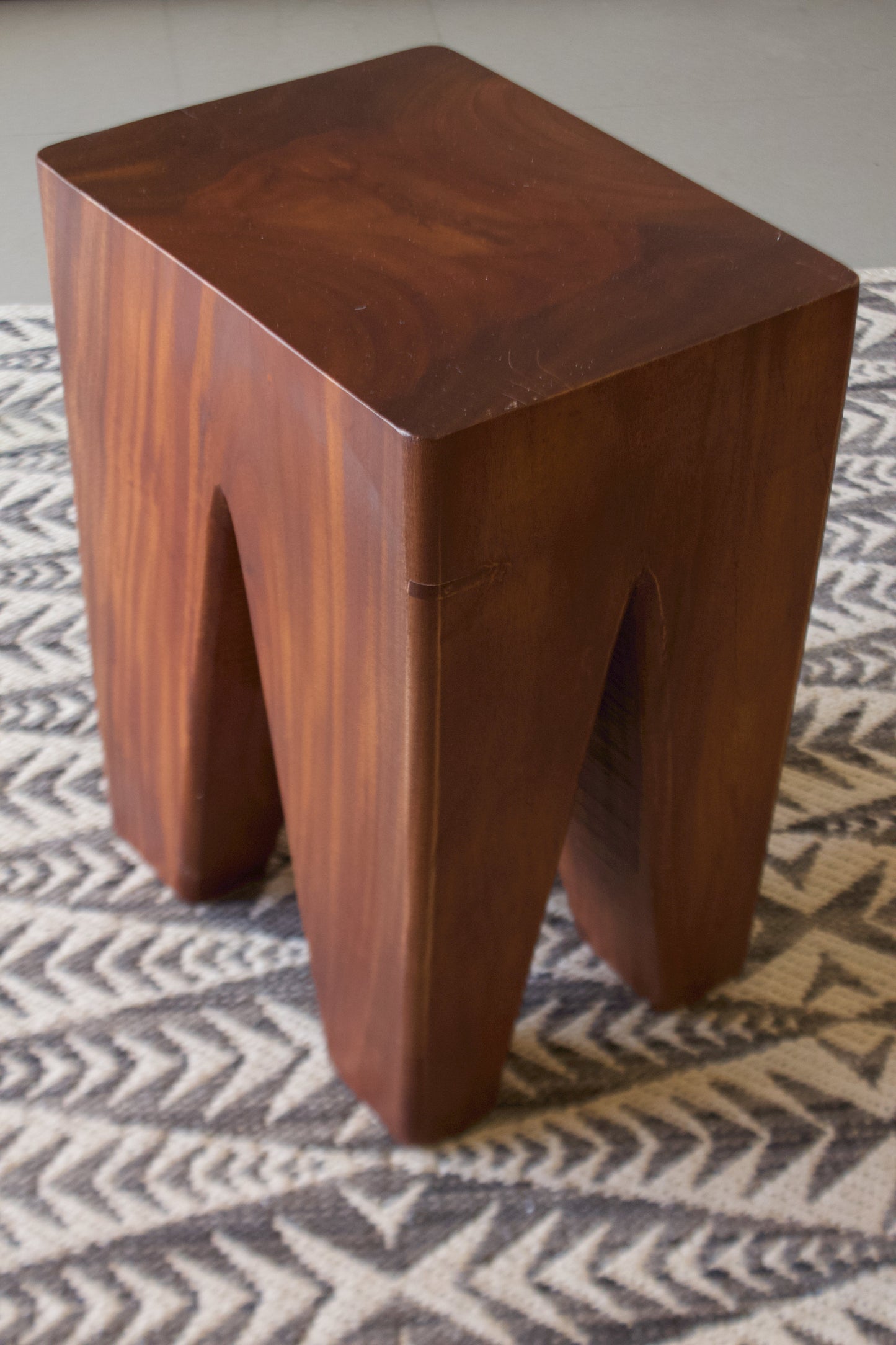 Delapan Side Table