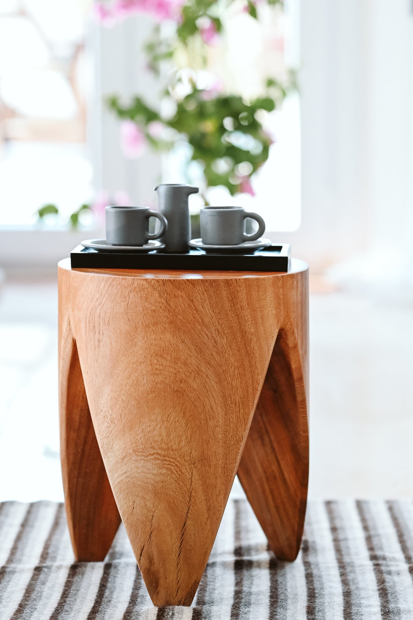 Tiga Side Table